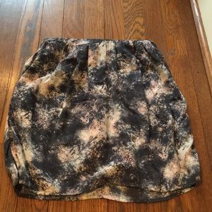 Business and casual skirt